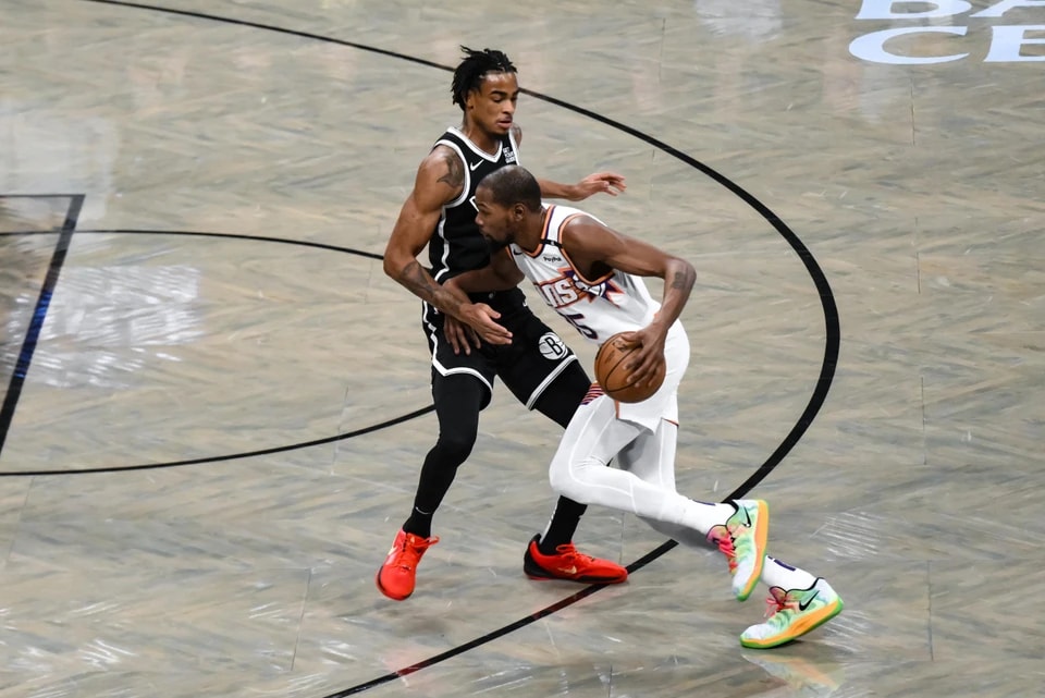 览了杜兰特, 泰特