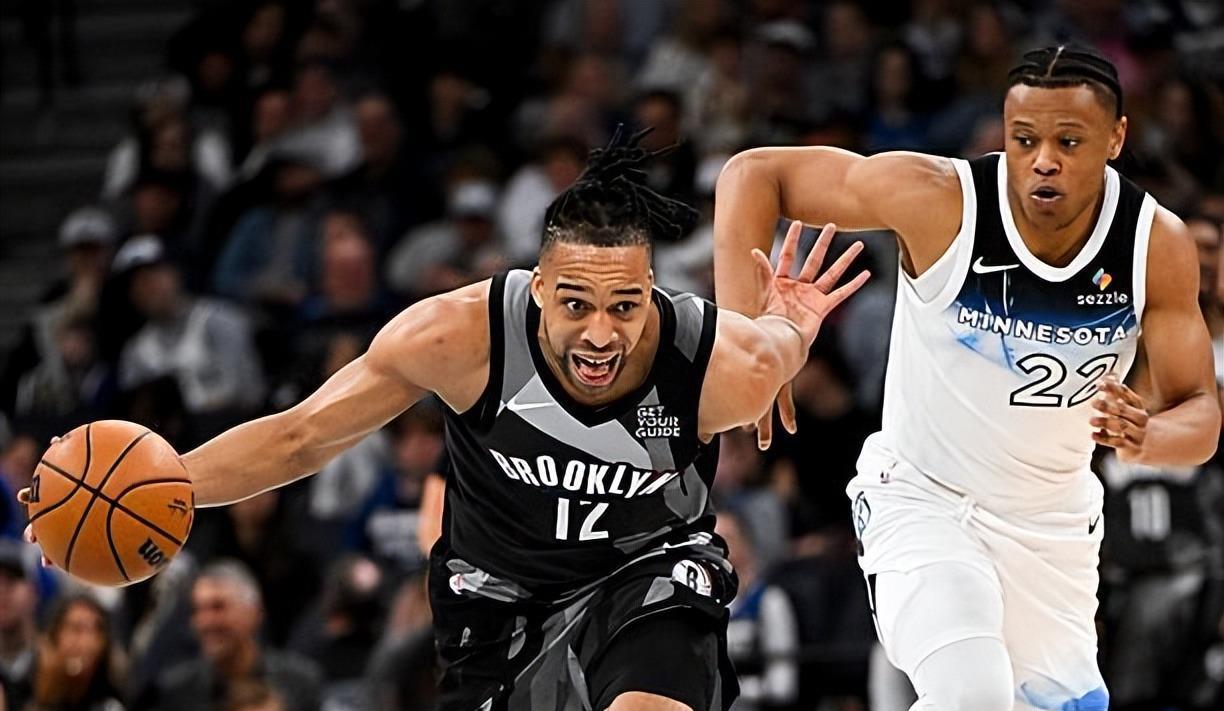 队的出场时, 三审