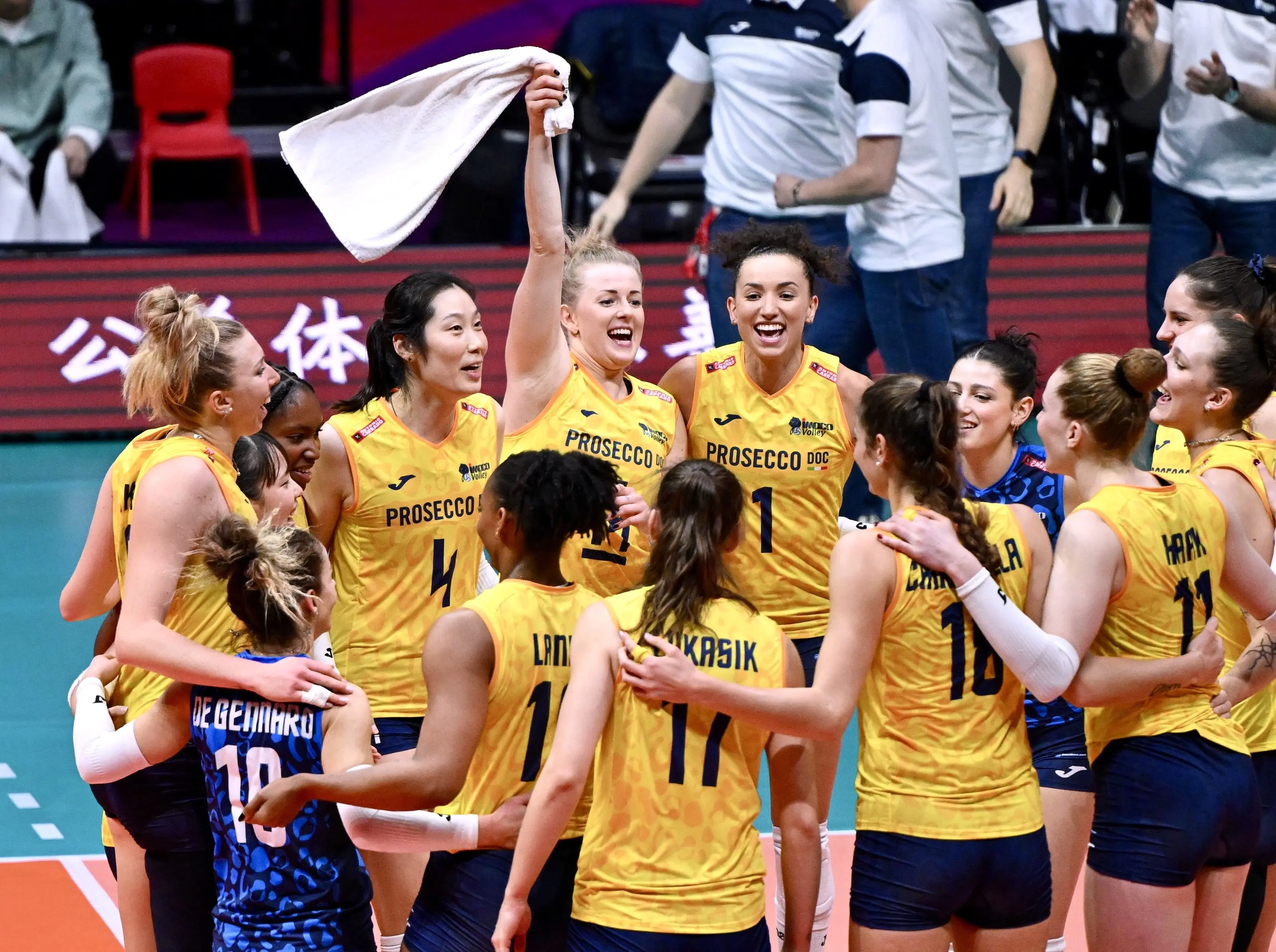 AA, 朱婷新赛季, 是和队友一