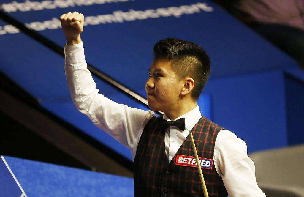 莱瑟, 伯逊仍然稳, 万英镑的成