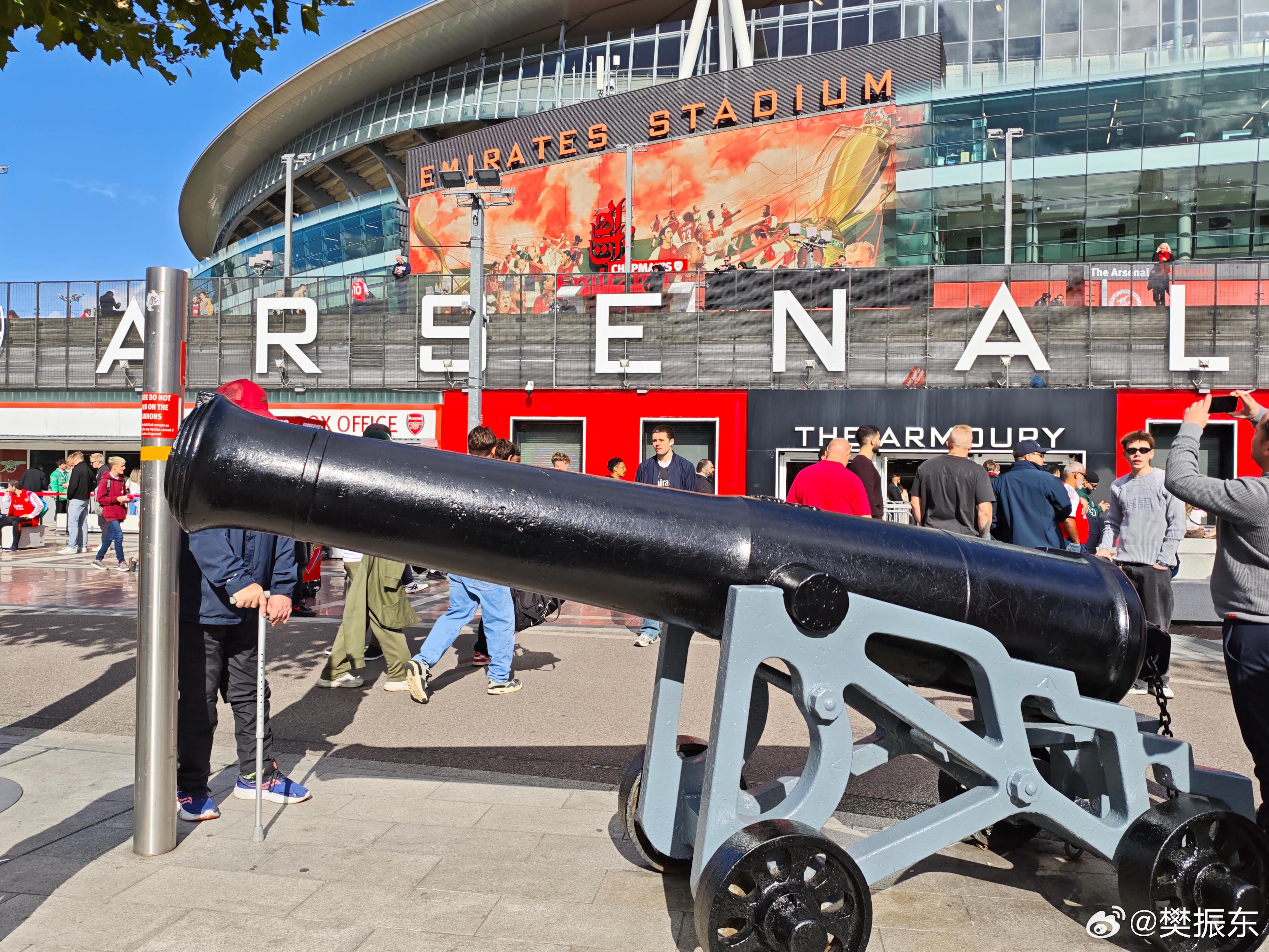 照片并配文, 振东受邀现